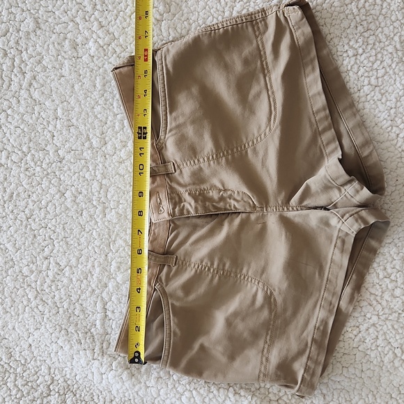 Abercrombie and Fitch khaki shorts - Picture 8 of 11